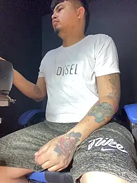 Snapshot of DickMasterfindom chatting on July 2026 02:38:02 AM DickMasterfindom online show from July 2026 02:38:02 AM