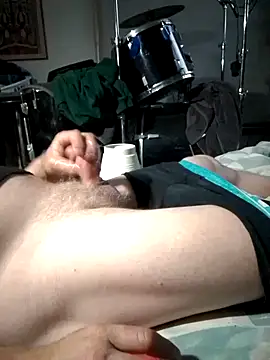 iambradz online show from October 2025 06:08:01 PM