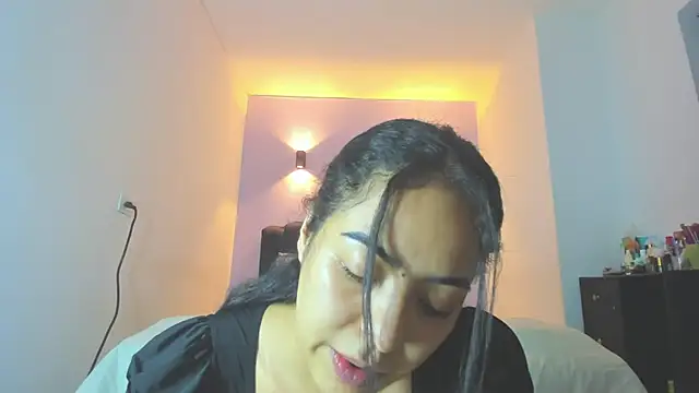 Snapshot of Sofia_Clauss_ chatting on April 2026 05:25:01 AM Sofia Clauss online show from April 2026 05:25:01 AM
