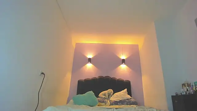 Snapshot of Sofia_Clauss_ chatting on May 2026 05:02:01 AM Sofia Clauss online show from May 2026 05:02:01 AM