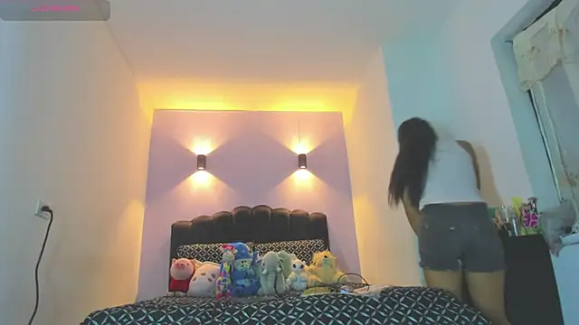 Snapshot of Sofia_Clauss_ chatting on May 2026 04:19:01 AM Sofia Clauss online show from May 2026 04:19:01 AM