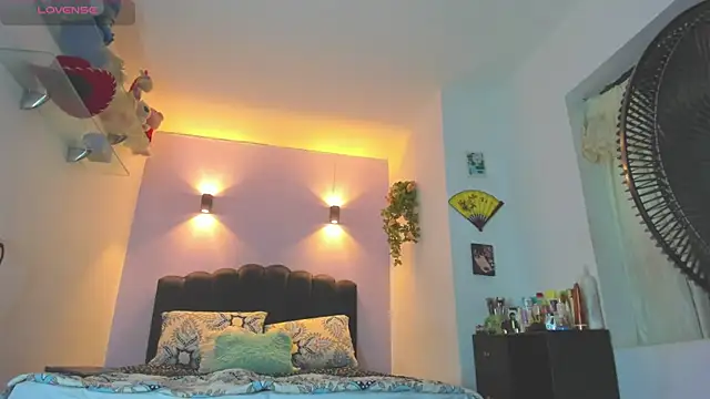 Snapshot of Sofia_Clauss_ chatting on July 2026 04:08:02 AM Sofia Clauss online show from July 2026 04:08:02 AM