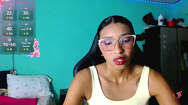Snapshot of sensitive_brunette chatting on June 2026 12:00:02 AM sensitive brunette online show from June 2026 12:00:02 AM