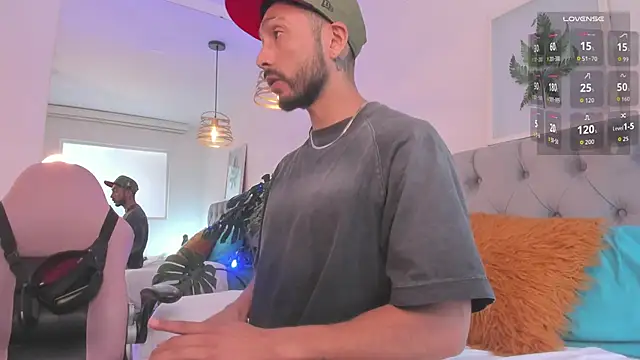 Tom cooper  online show from December 2025 01:06:01 PM