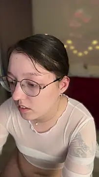 emigooflordXD online show from April 2026 05:00:01 PM