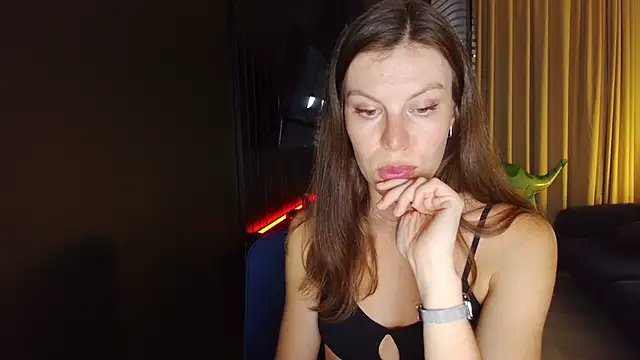 Snapshot of fifth_element chatting on October 2025 07:47:01 PM fifth element online show from October 2025 07:47:01 PM