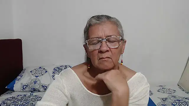Snapshot of candy_mature_ chatting on April 2026 09:26:02 AM candy mature online show from April 2026 09:26:02 AM