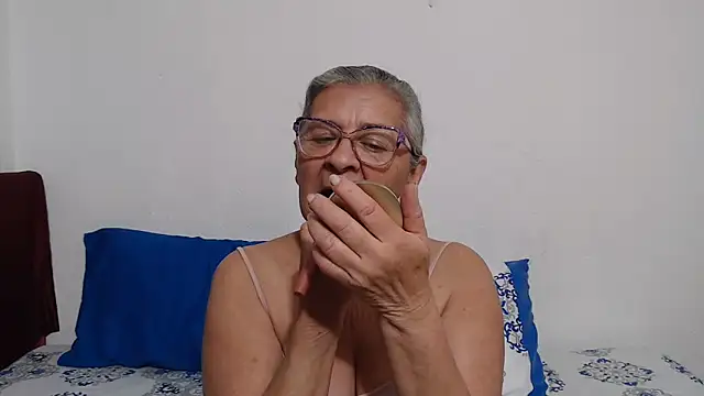 Snapshot of candy_mature_ chatting on May 2026 10:26:01 PM candy mature online show from May 2026 10:26:01 PM