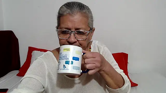 Snapshot of candy_mature_ chatting on May 2026 12:43:02 PM candy mature online show from May 2026 12:43:02 PM
