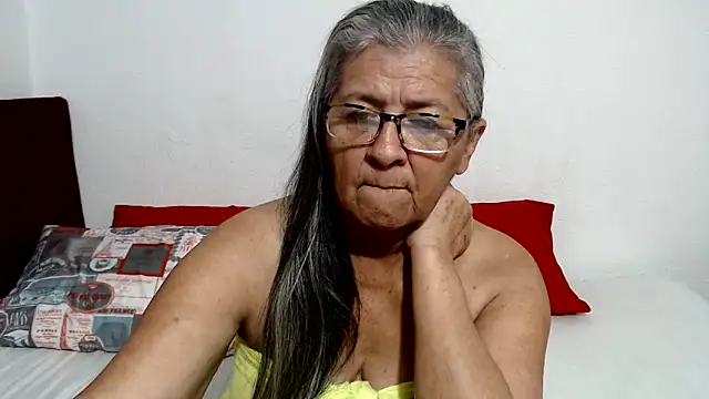 Snapshot of candy_mature_ chatting on May 2026 12:12:02 PM candy mature online show from May 2026 12:12:02 PM