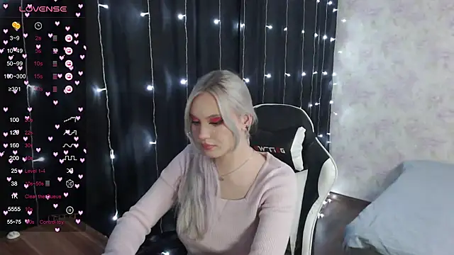 Snapshot of VikaPowers chatting on January 2025 05:47:02 PM VikaPowers online show from January 2025 05:47:02 PM