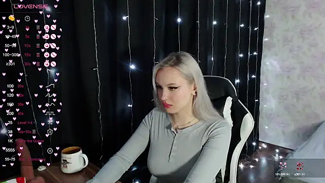 Snapshot of VikaPowers chatting on February 2025 06:04:01 PM VikaPowers online show from February 2025 06:04:01 PM