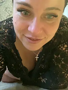 Snapshot of CuteNata chatting on December 2024 01:44:01 PM CuteNata online show from December 2024 01:44:01 PM