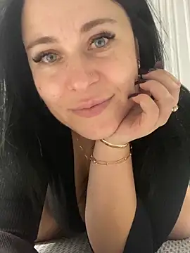 Snapshot of CuteNata chatting on January 2025 03:36:02 PM CuteNata online show from January 2025 03:36:02 PM