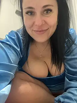 Snapshot of CuteNata chatting on January 2025 03:07:01 PM CuteNata online show from January 2025 03:07:01 PM