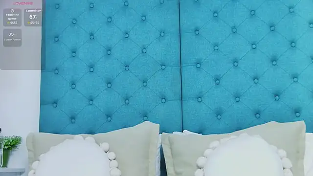 EmilyColle  online show from December 2025 07:54:02 PM