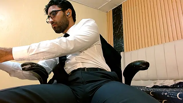 MilanZaire online show from January 2026 09:16:02 PM