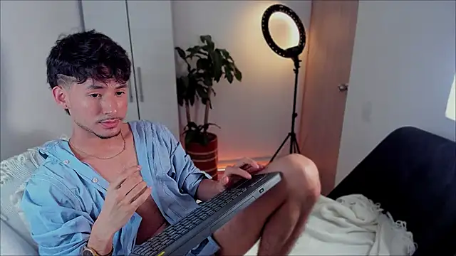 dimitri targaryen online show from January 2025 03:40:02 AM