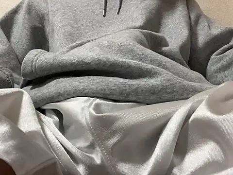 Snapshot of lkun9 chatting on February 2025 03:47:01 PM lkun9 online show from February 2025 03:47:01 PM