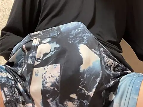 Snapshot of lkun9 chatting on November 2025 02:06:01 PM lkun9 online show from November 2025 02:06:01 PM