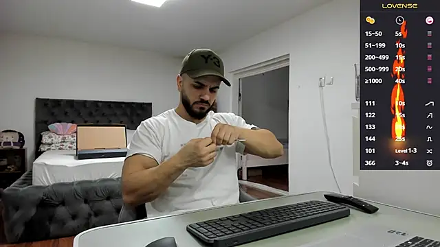 Snapshot of supermanboy94 chatting on February 2026 07:29:01 AM supermanboy94 online show from February 2026 07:29:01 AM