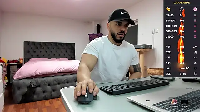 Snapshot of supermanboy94 chatting on March 2026 06:47:01 AM supermanboy94 online show from March 2026 06:47:01 AM