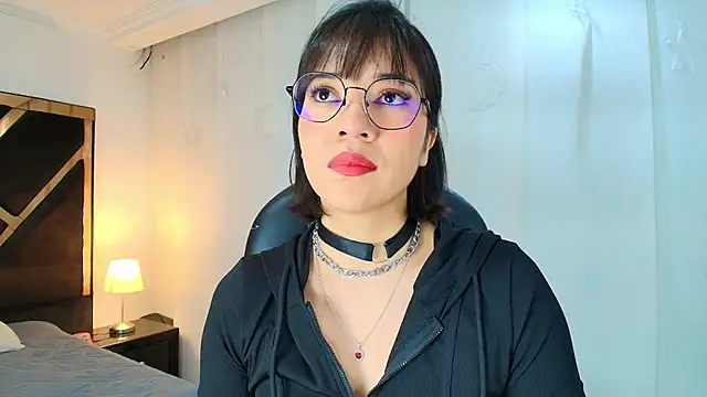 Snapshot of lina_bedoya_ chatting on May 2026 11:39:02 AM lina bedoya online show from May 2026 11:39:02 AM