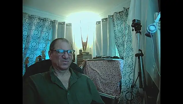 Snapshot of coryassman chatting on May 2026 01:14:01 AM coryassman online show from May 2026 01:14:01 AM