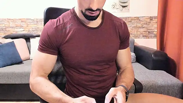 HotHunkTrainer online show from November 2025 08:04:01 AM