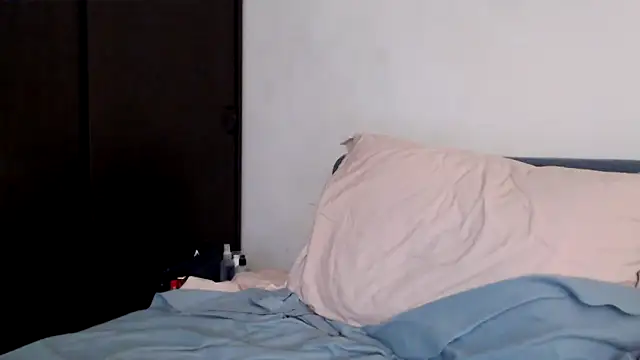 Scarlettford online show from October 2025 04:25:02 PM