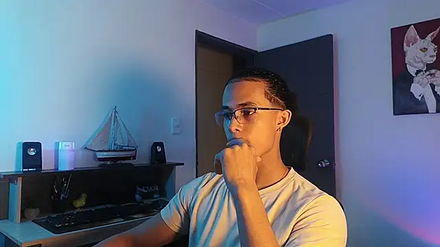 Snapshot of alejo_x3 chatting on October 2025 12:47:02 AM alejo x3 online show from October 2025 12:47:02 AM