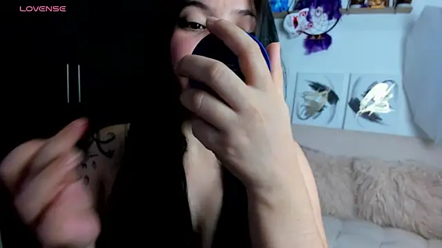 AilynRed online show from December 2025 11:53:01 PM