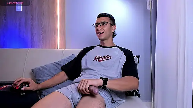 SymonPrince online show from November 2025 01:09:02 AM