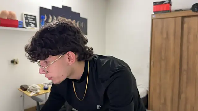 Kisan Smith online show from November 2025 02:00:01 AM