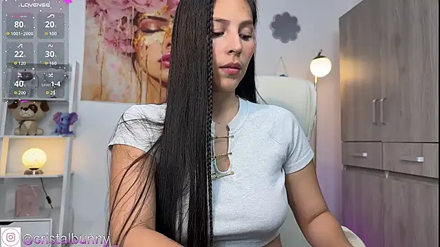 cristal bunny  online show from November 2025 02:32:01 AM
