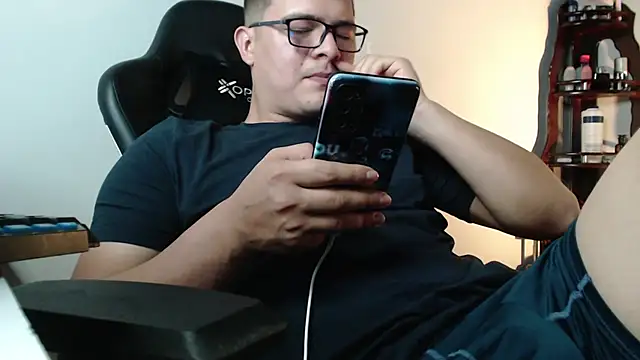 Plug Control online show from February 2026 04:07:02 PM