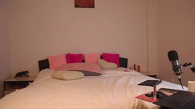 Snapshot of Arielgrace chatting on October 2025 02:14:02 AM Arielgrace online show from October 2025 02:14:02 AM