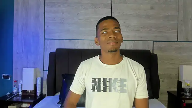 Snapshot of Lonelyfetishguy chatting on June 2026 10:18:02 PM Lonelyfetishguy online show from June 2026 10:18:02 PM