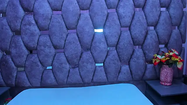 AlaSmith online show from November 2025 02:23:01 AM