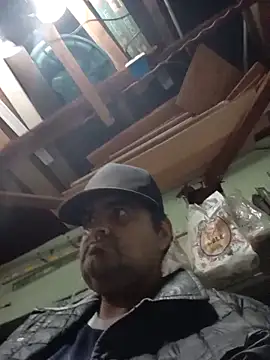 Miguel16i online show from December 2025 07:28:01 AM