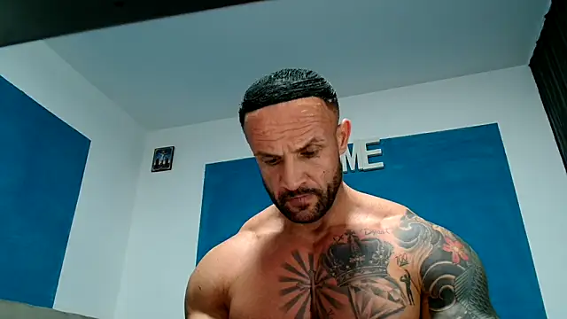 Magnificmuscles89 online show from October 2025 09:48:01 PM