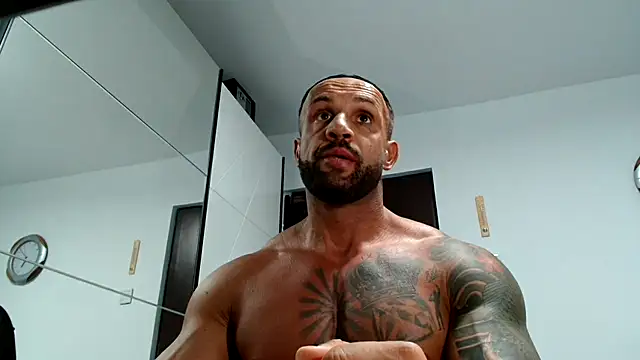 Magnificmuscles89 online show from November 2025 03:11:01 PM