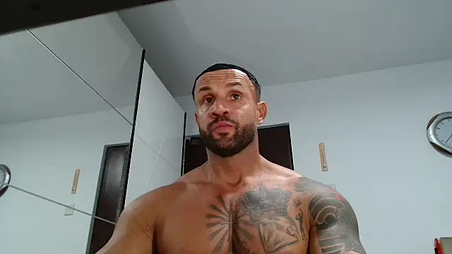 Snapshot of Magnificmuscles89 chatting on May 2026 10:37:02 PM Magnificmuscles89 online show from May 2026 10:37:02 PM