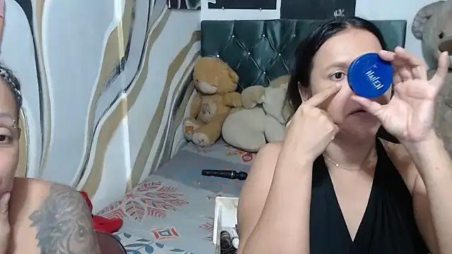 manzanahot9 online show from October 2025 06:51:01 PM