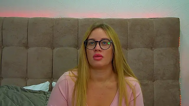 MariaNeumann online show from February 2025 06:25:02 AM