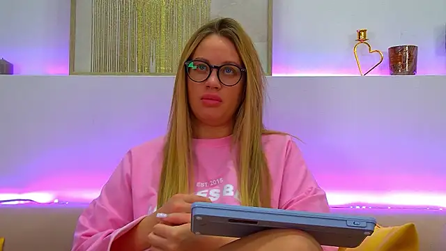 MariaNeumann online show from February 2025 04:41:02 AM