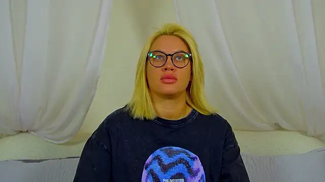 MariaNeumann online show from February 2026 06:28:02 PM