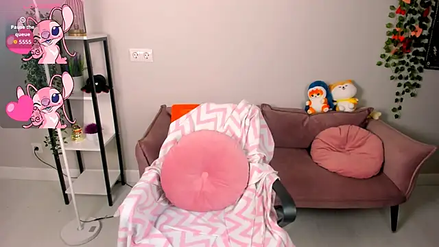 Snapshot of Cassie_xKiss chatting on February 2026 09:05:02 PM Cassie xKiss online show from February 2026 09:05:02 PM