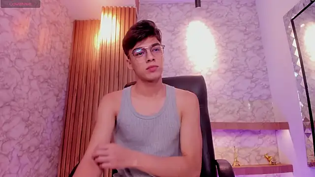 Gerony  online show from December 2025 05:05:01 AM