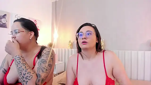 Snapshot of naughtylesbians__ chatting on February 2025 03:15:02 AM naughtylesbians online show from February 2025 03:15:02 AM